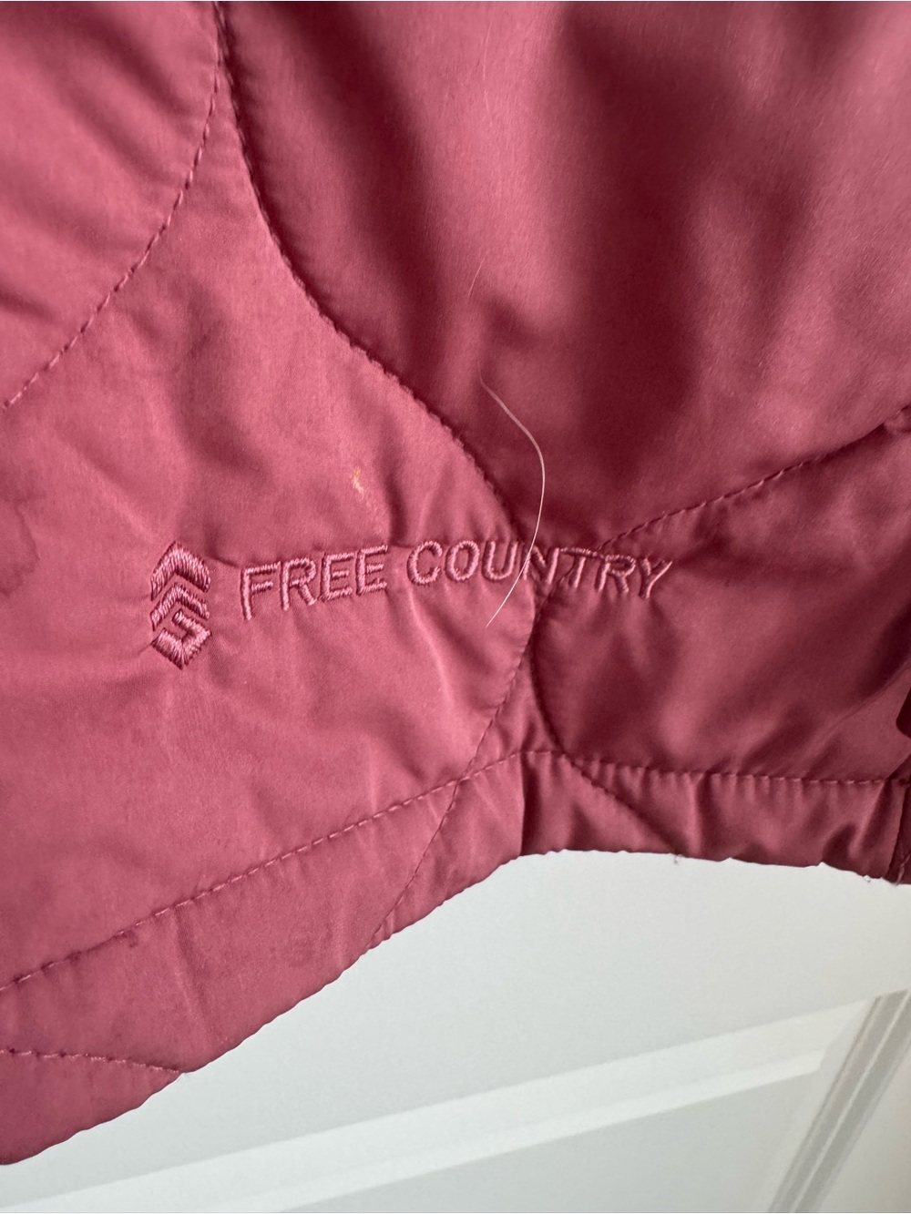Free Country Quilted Sleeveless Vest in Rose - Picture 5 of 7